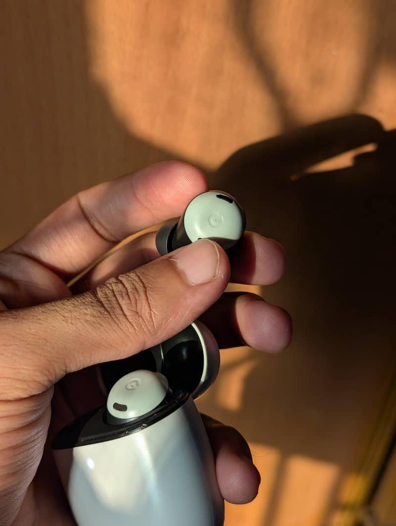 Google Pixel Buds Pro 2