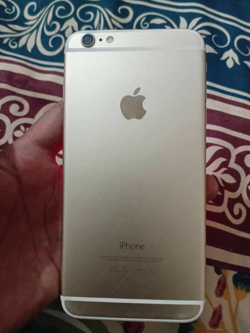 Apple iPhone 6 Plus 1