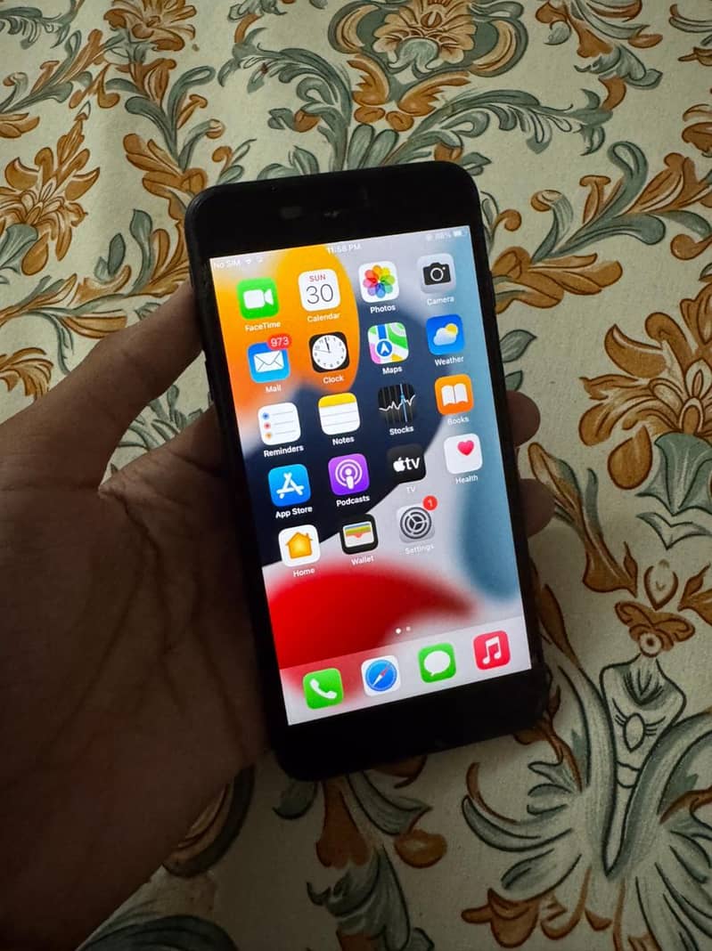 Apple iPhone 7 Plus 3