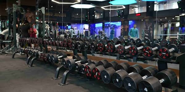 Commercial space available for rent ideal for gym and gaiming zone in juhar block 11
