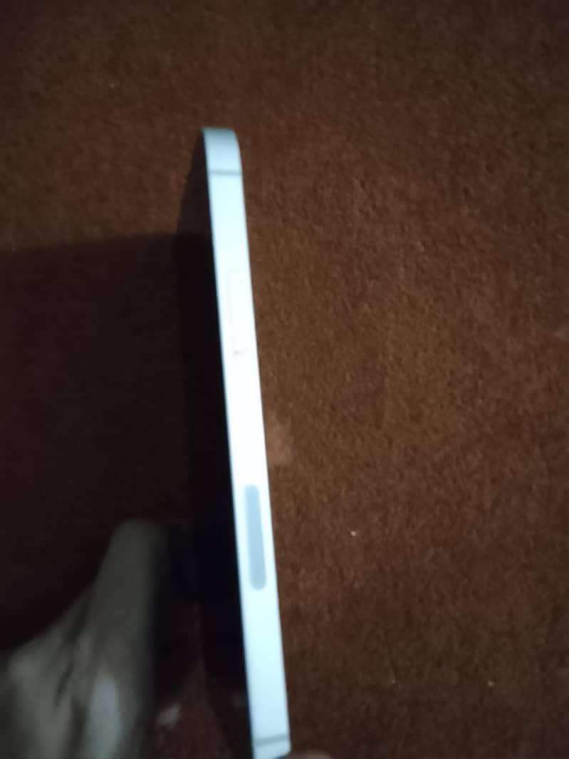 Apple iPhone 12 2
