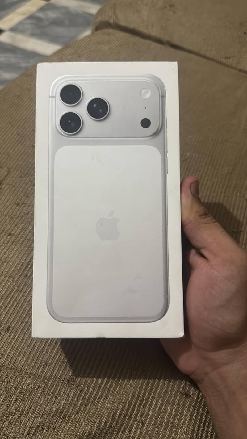 Apple iPhone 17 Pro Max 0