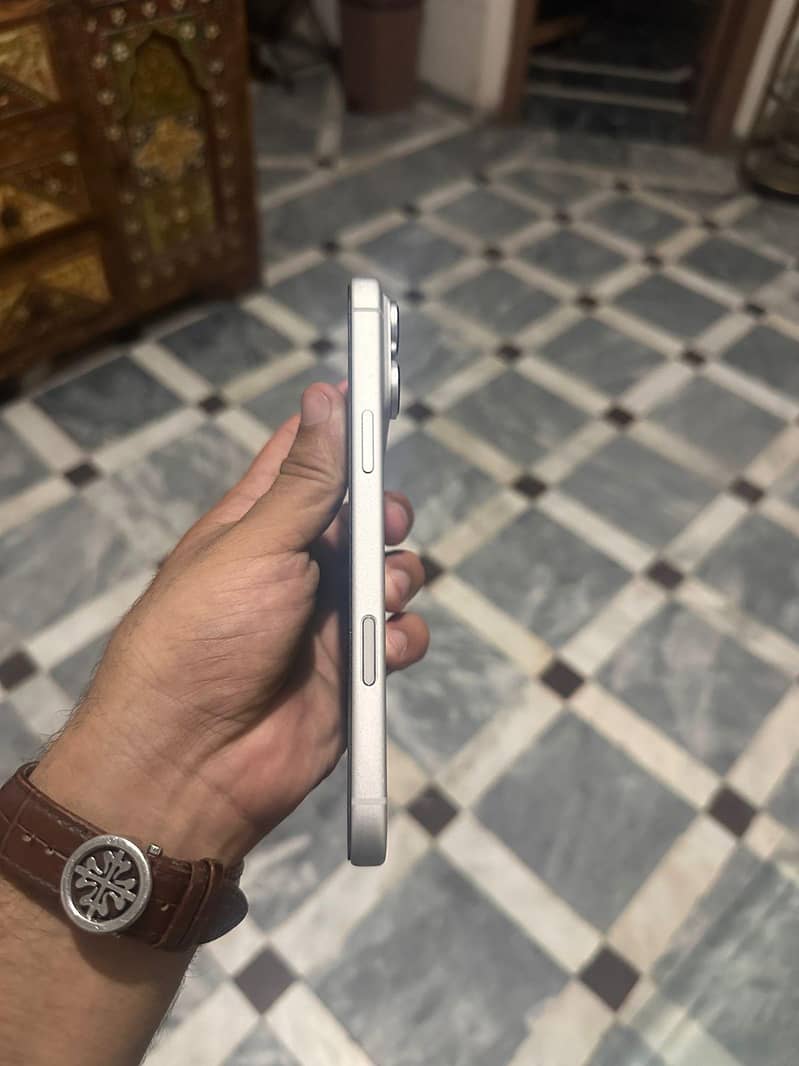 Apple iPhone 17 Pro Max 2