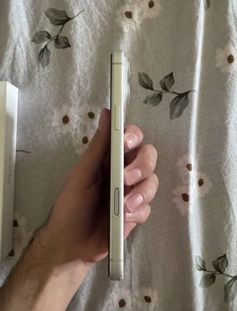 Apple iPhone 17 Pro Max 3