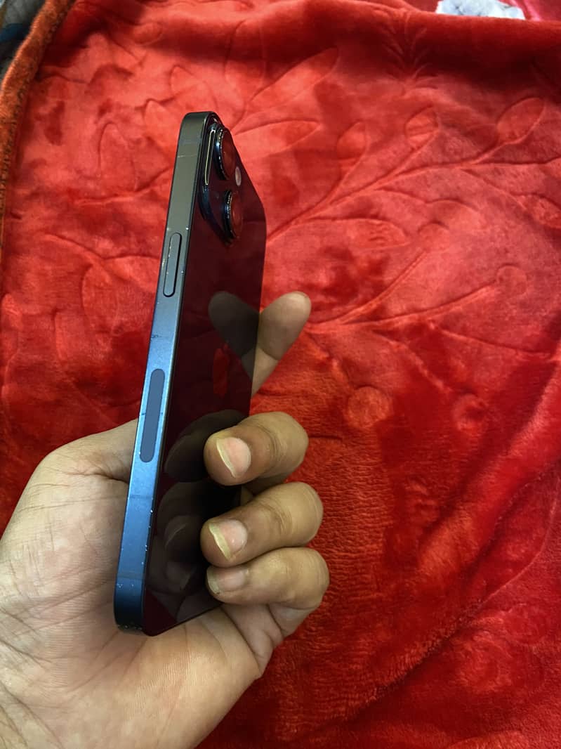 Apple iPhone 14 4