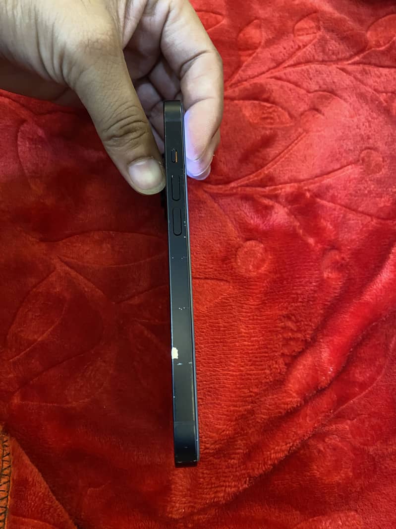 Apple iPhone 14 5