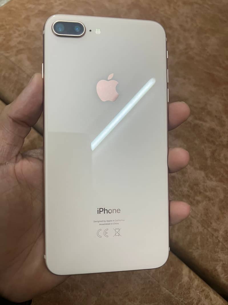 Apple iPhone 8 Plus 0