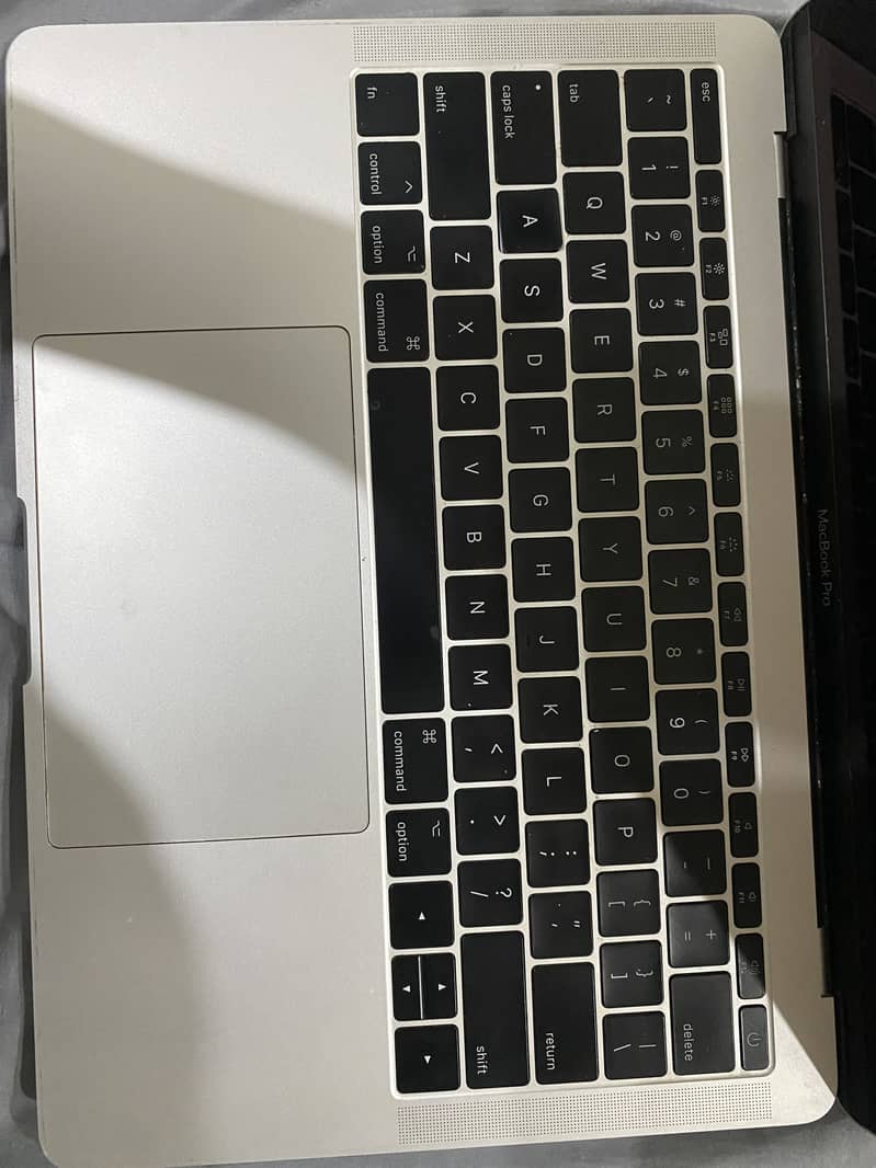 Macbook 2017 pro 4