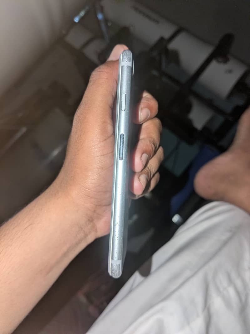Apple iPhone 7 1