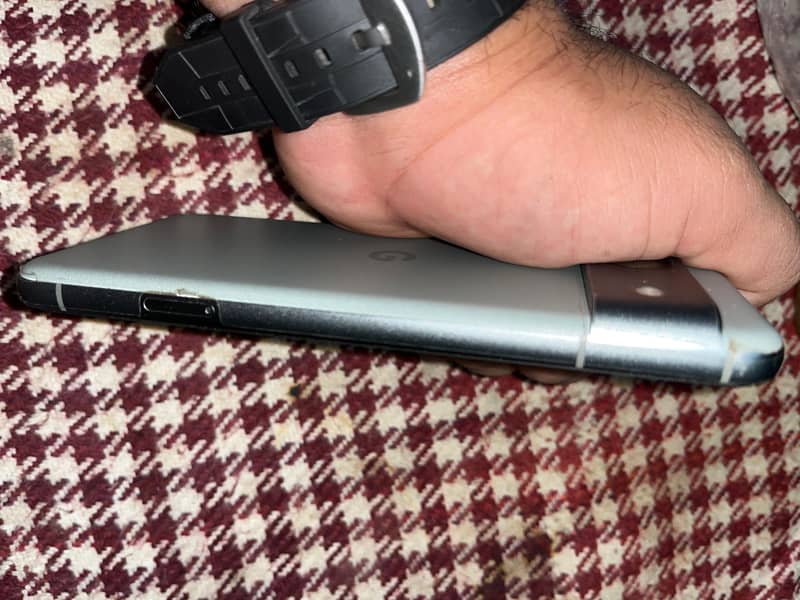 Google Pixel 8 5