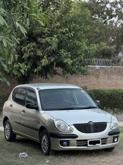 Toyota Duet 1999