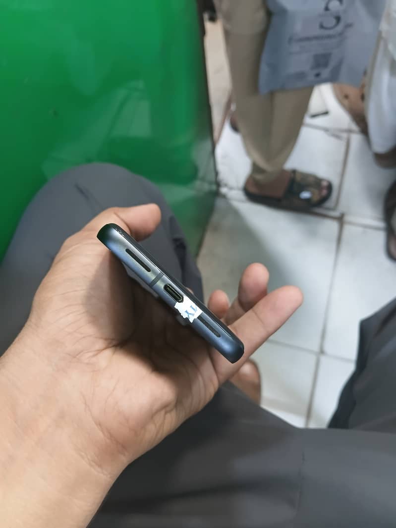 Google Pixel 8 3
