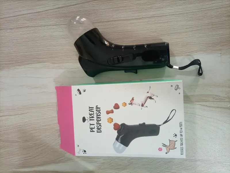 Treat Dispenser for Dogs/ Cats