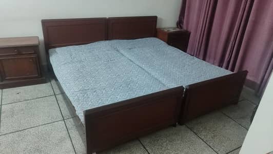 solid wood bed set