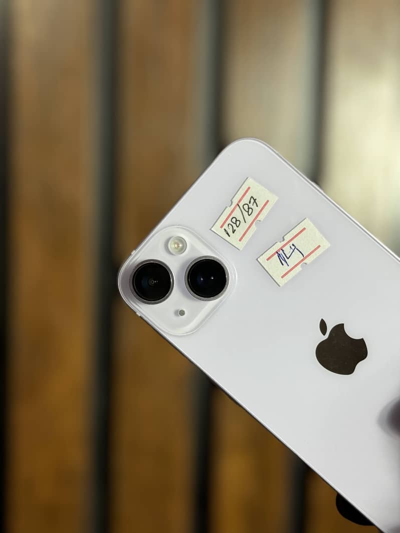 Apple iPhone 14 2