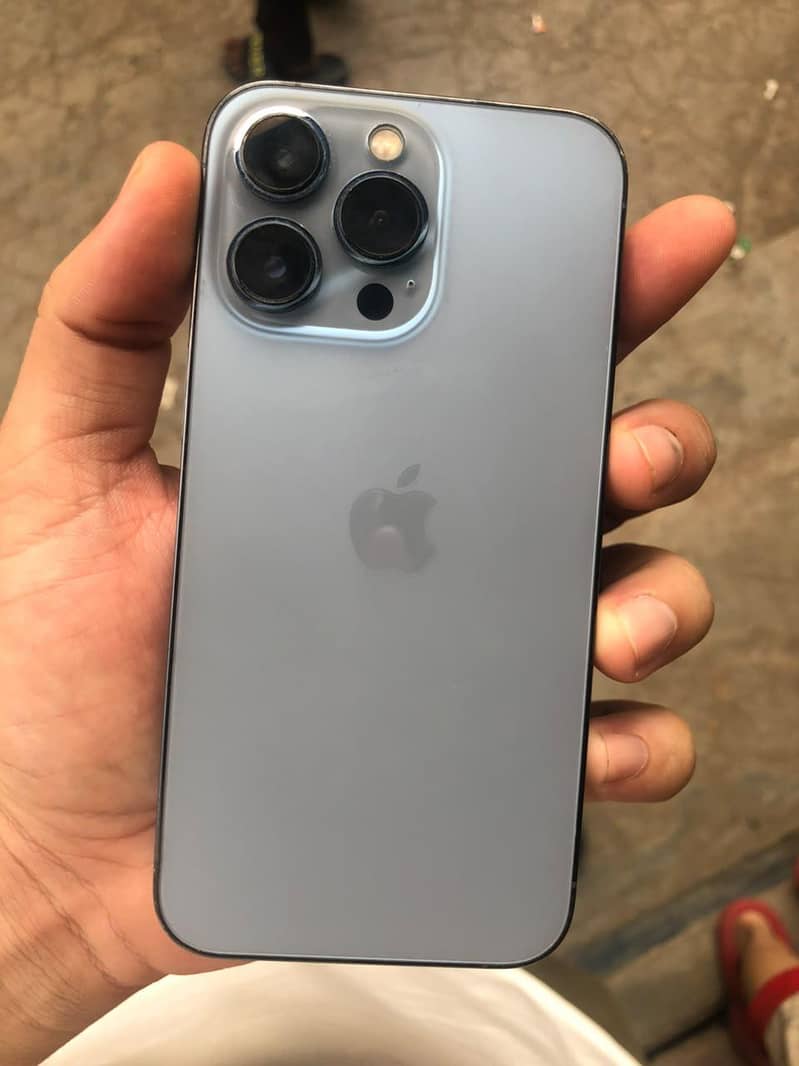Apple iPhone 13 Pro 1