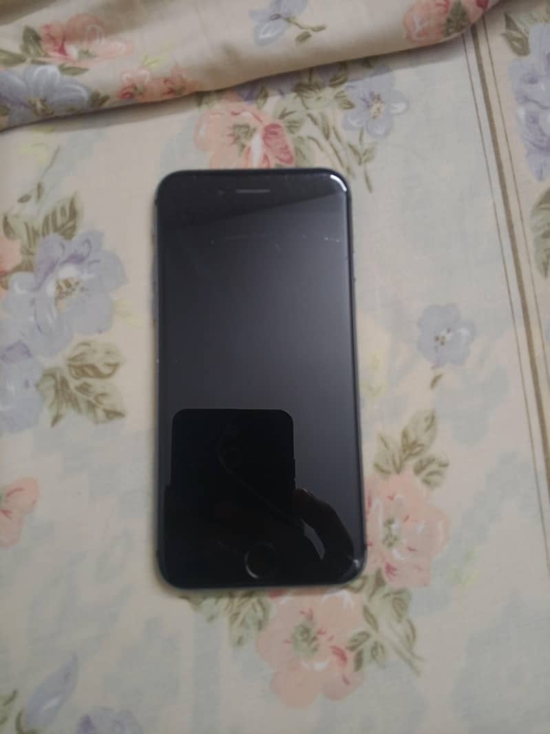 Apple iPhone 8 1