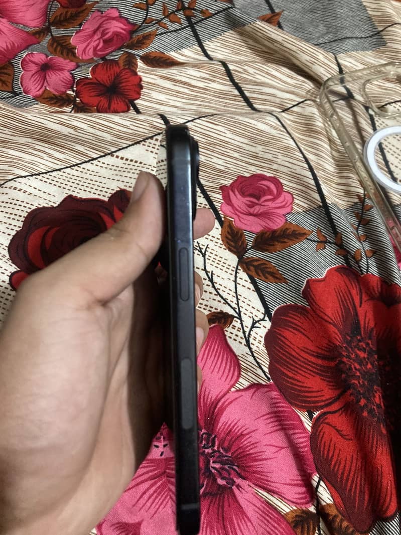 iPhone 15 Jv 5
