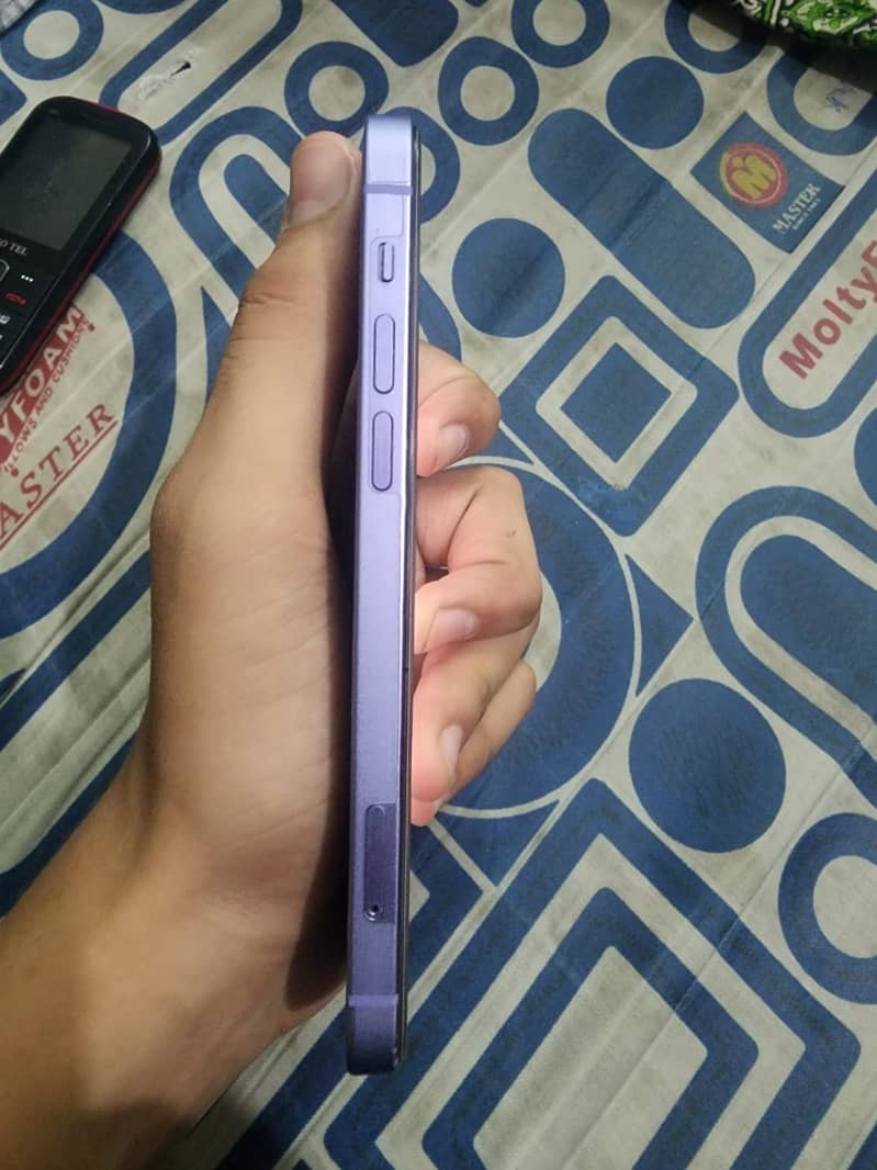 Apple iPhone 12 2