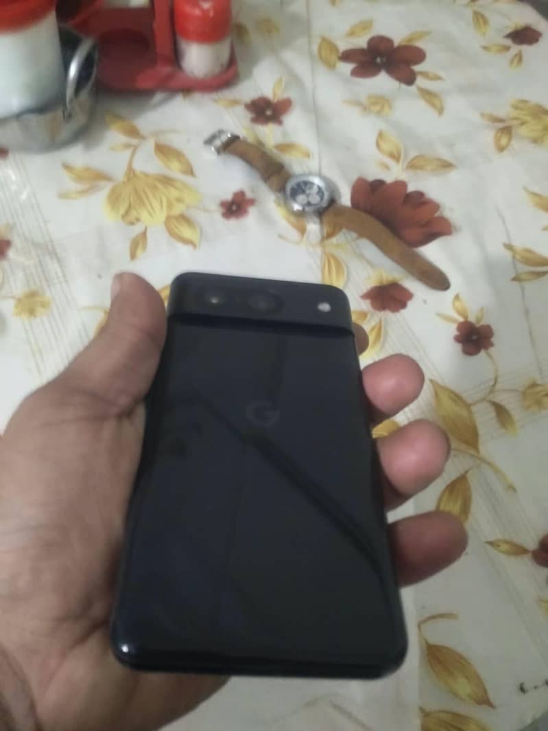 Google Pixel 8 12