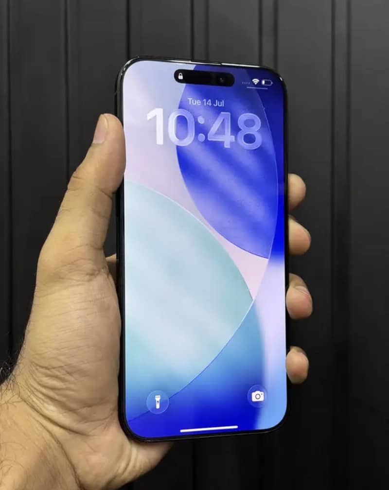Apple iPhone 16 Pro Max 3