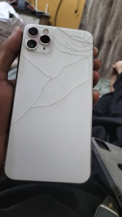 Apple iPhone 11 Pro Max exchange be ho skta ha iphone ka sat
