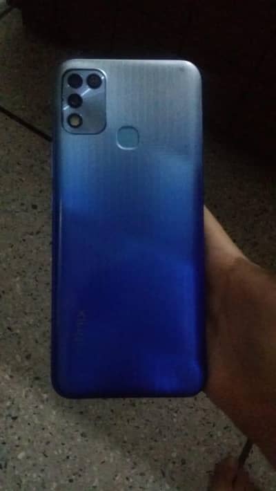 16000 infinix Hot 11 play hai