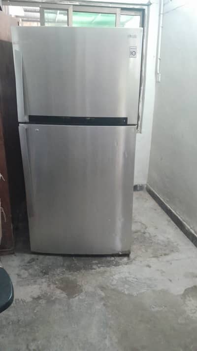 LG no Frost fridge 28 cubic feet