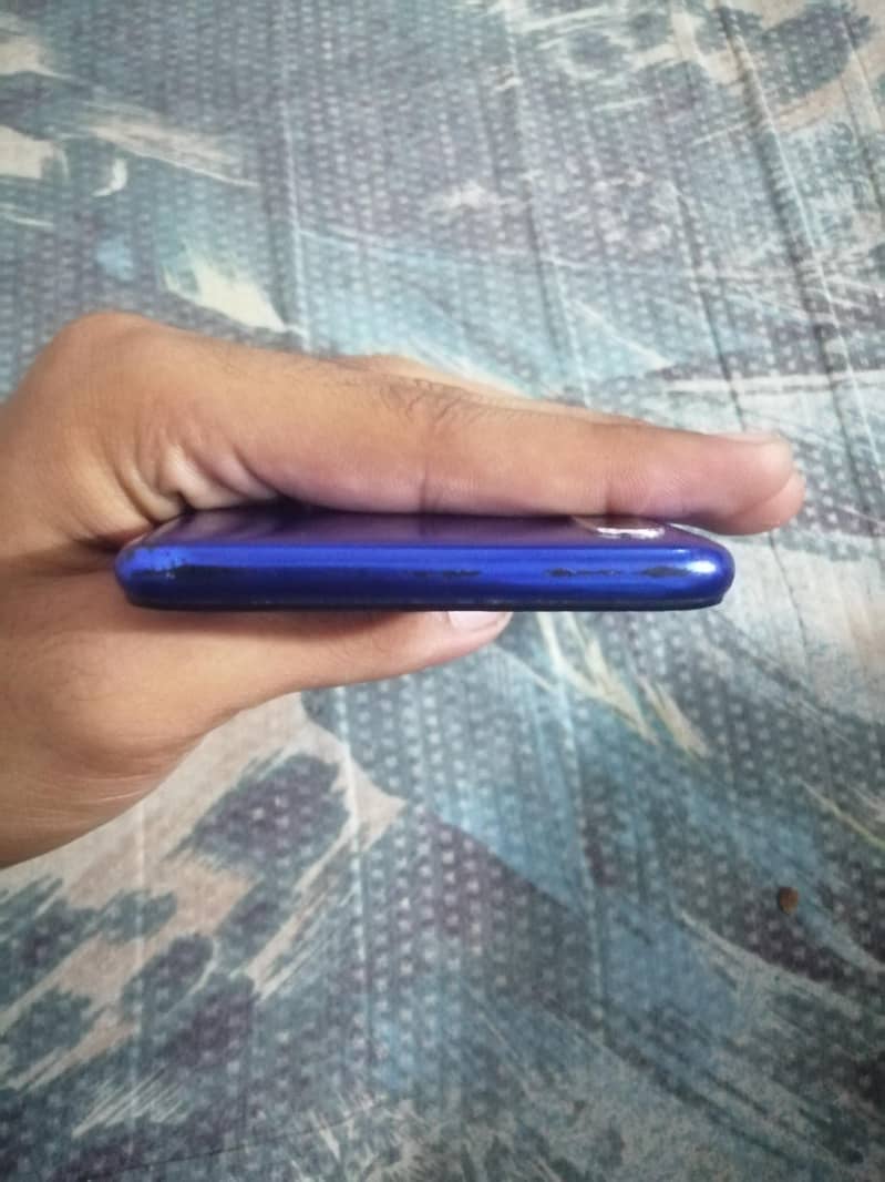 Realme 3 3
