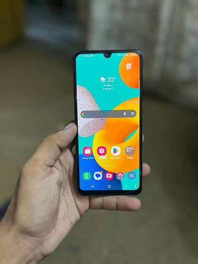 Samsung M32 6+6/128GB All ok super amoled display