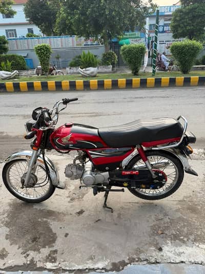 1 hand use neat and clean bike no fault