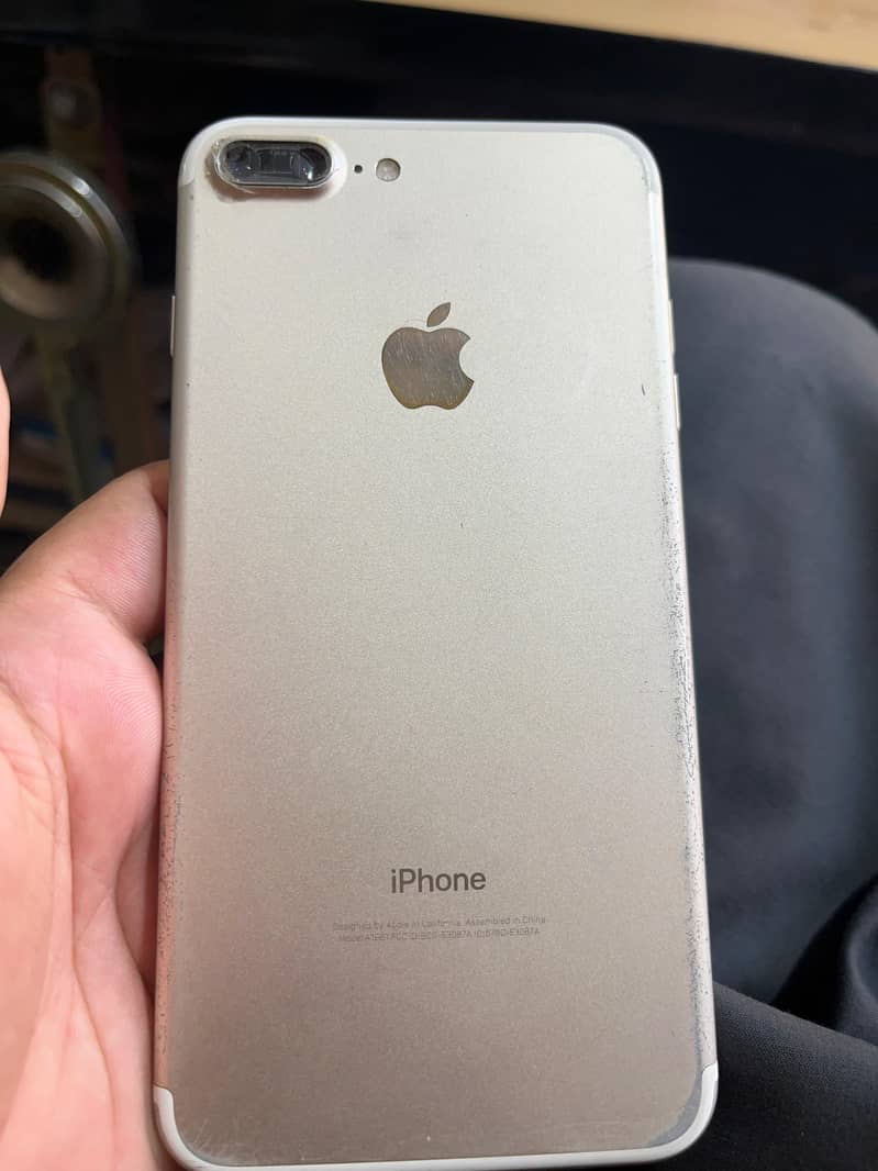 Apple iPhone 7 Plus 1