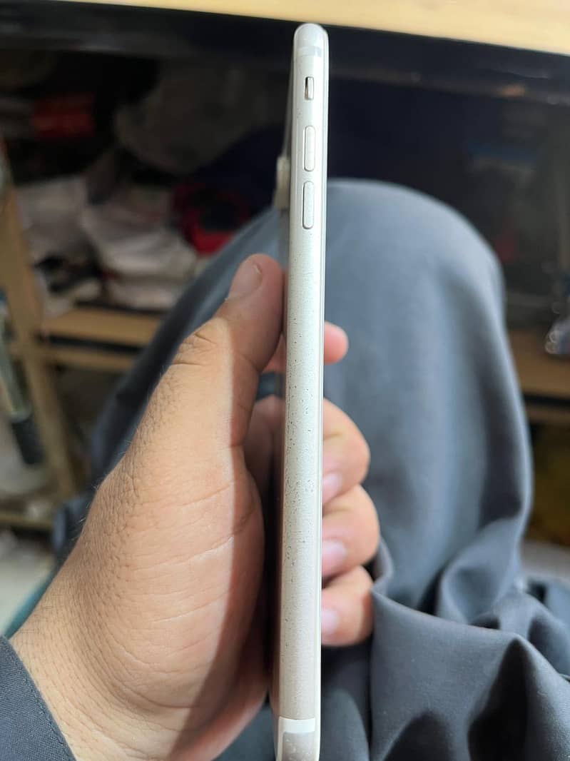 Apple iPhone 7 Plus 5