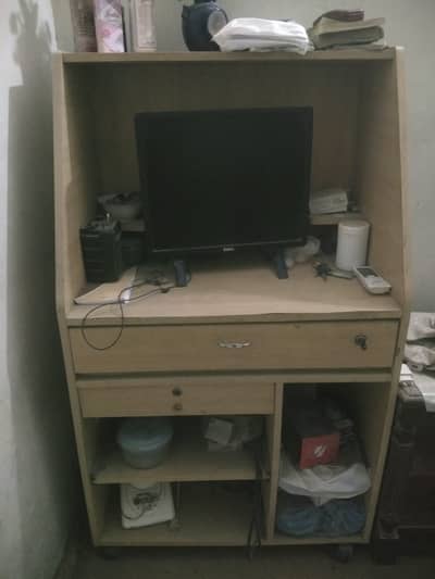 computer table