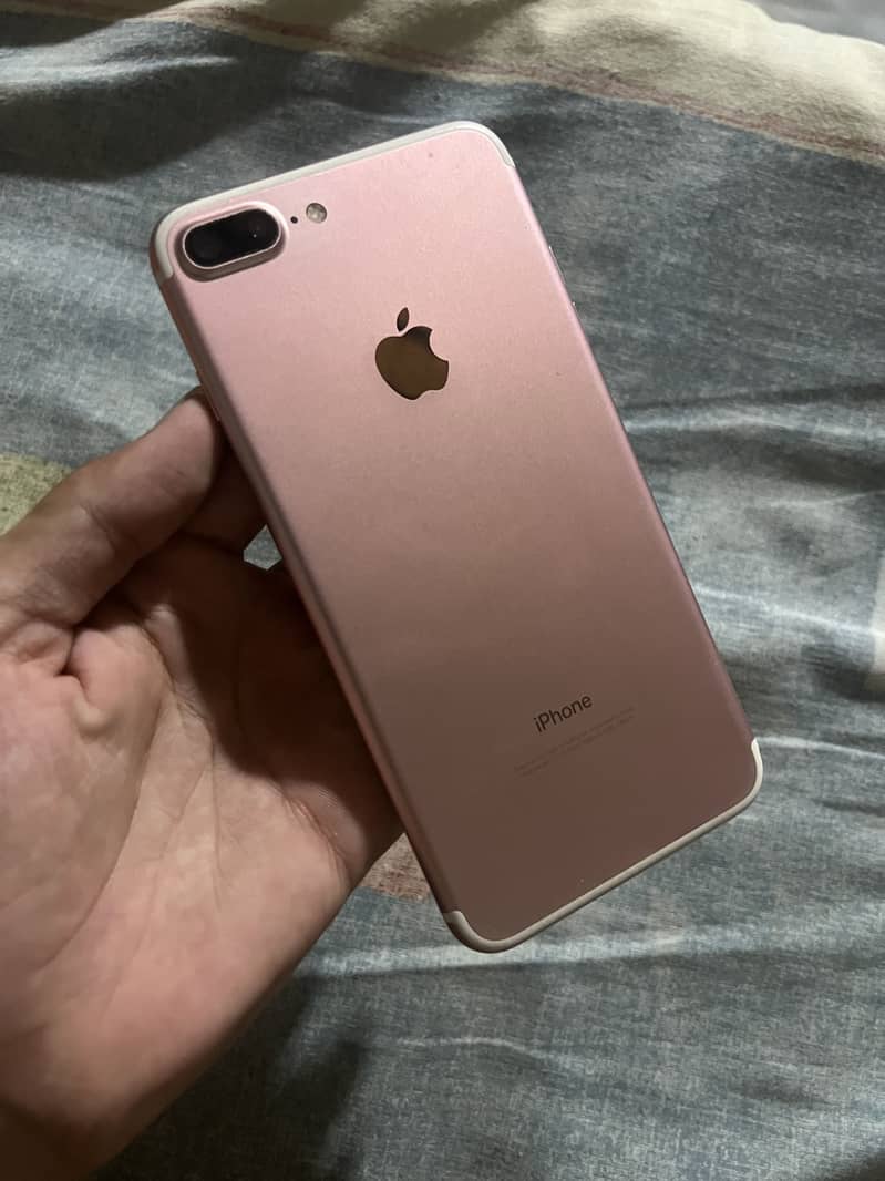 Apple iPhone 7 Plus 1