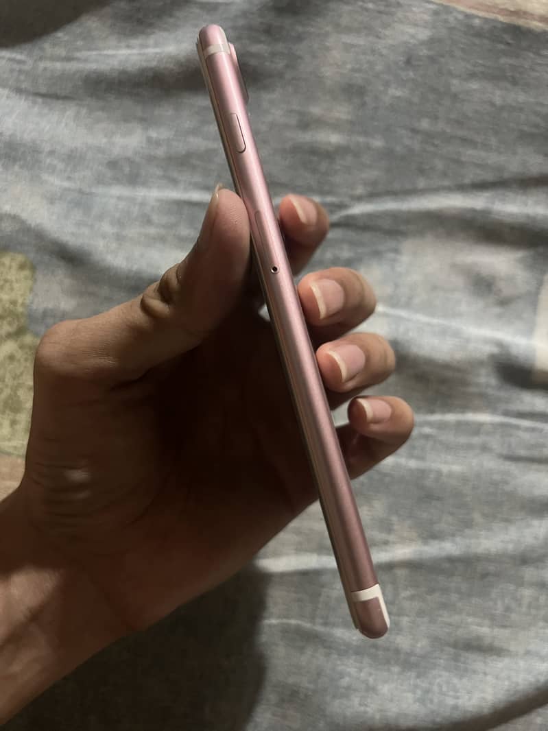 Apple iPhone 7 Plus 2