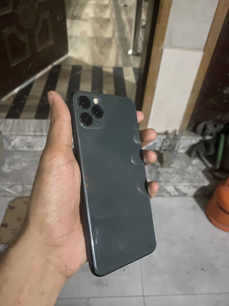 Apple iPhone 11 Pro Max 5