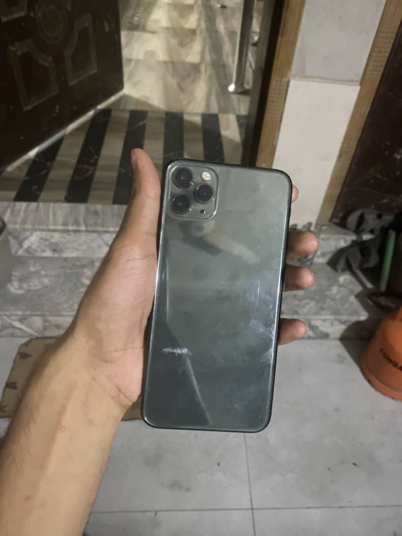 Apple iPhone 11 Pro Max 6