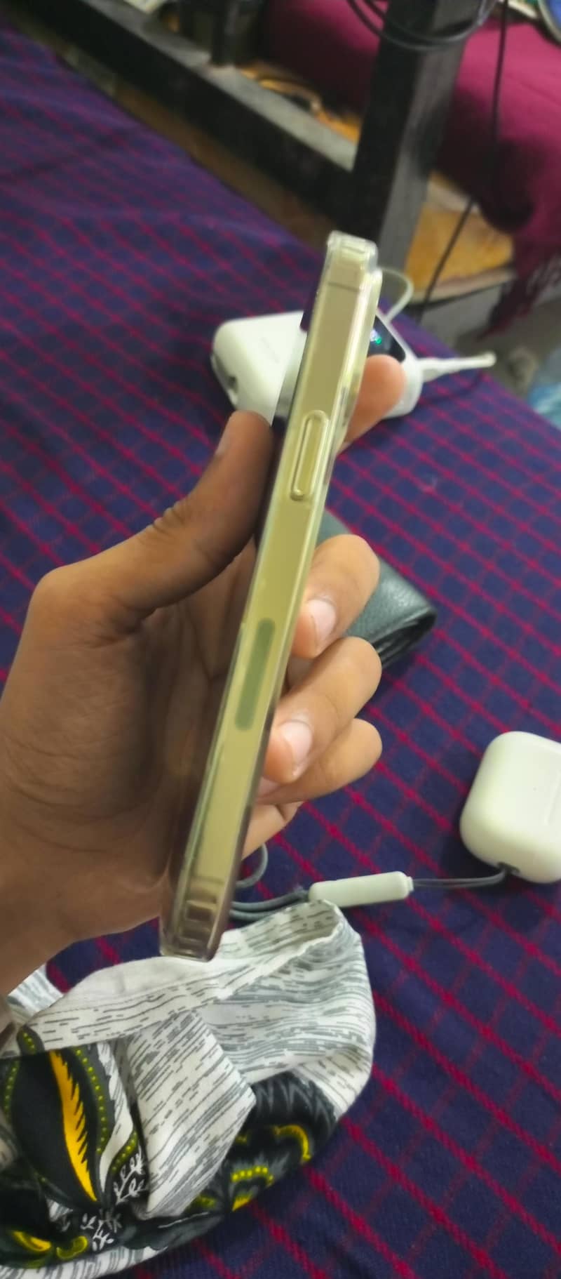Apple iPhone 14 Pro Max 3