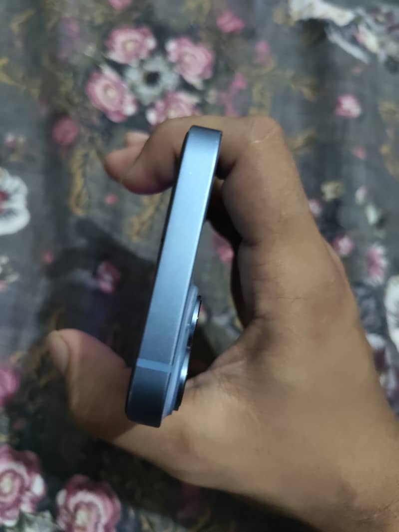 Apple iPhone 14 5