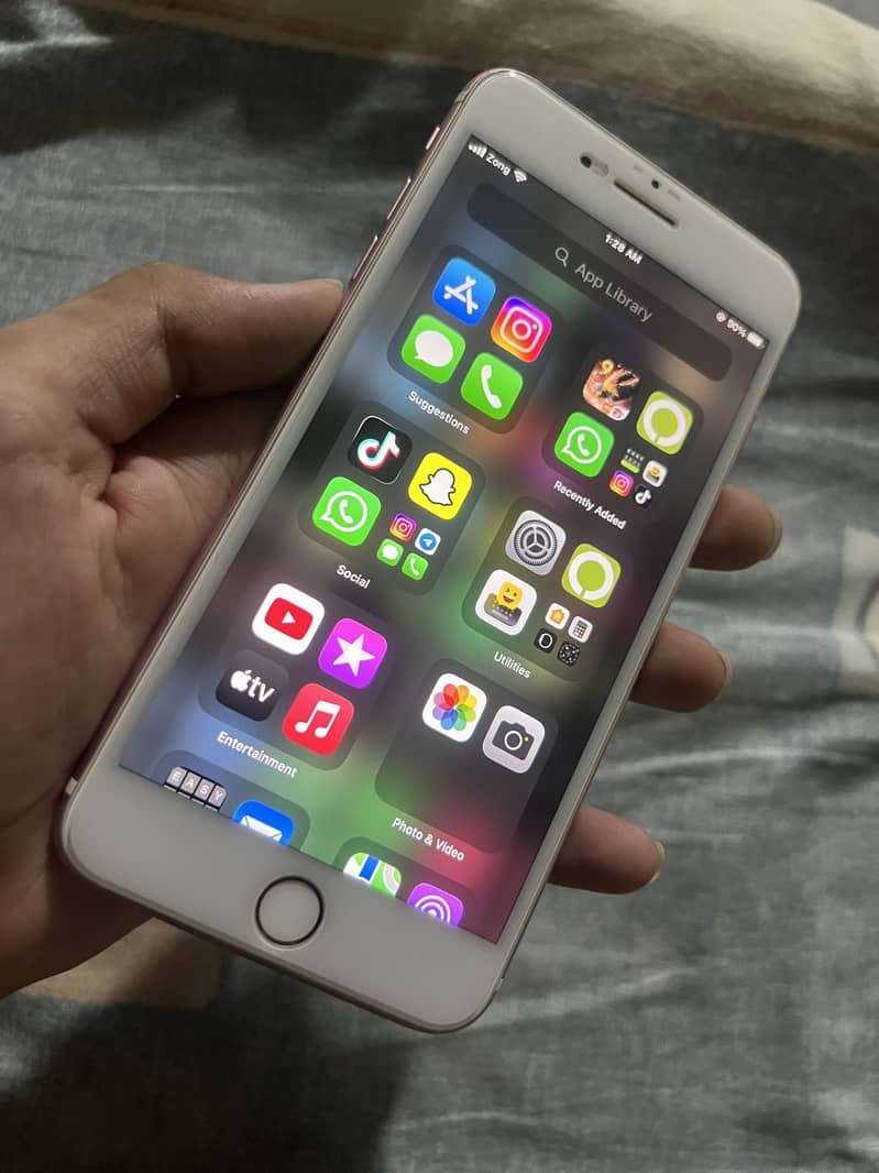 Apple iPhone 7 Plus 3