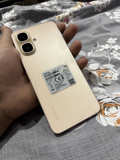 Infinix smart 10 4/64 condition 10/9