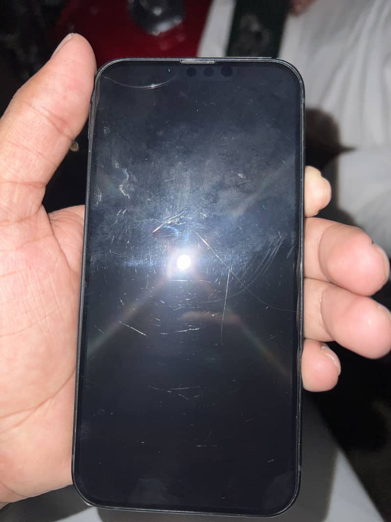 Apple iPhone 13 2