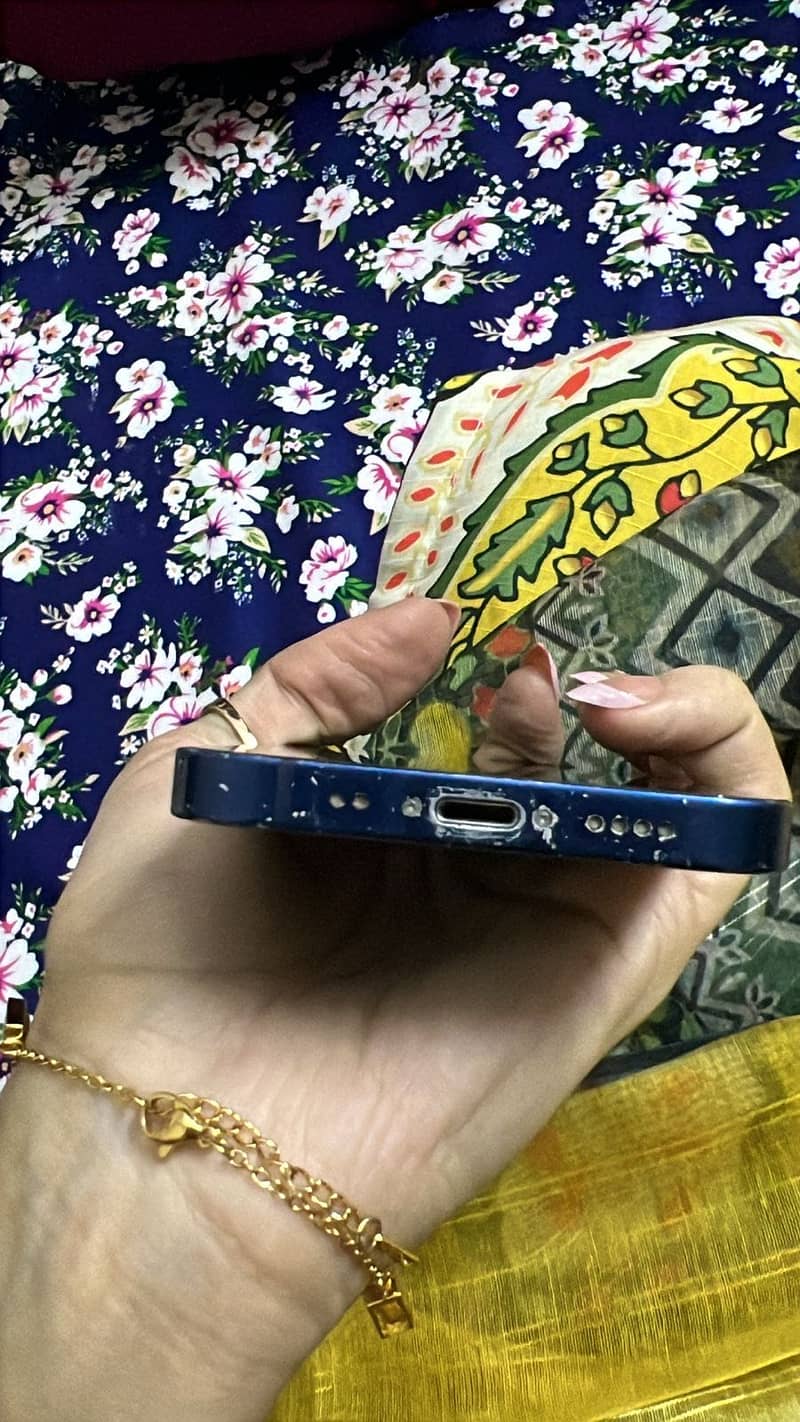 Apple iPhone 12 mini 3