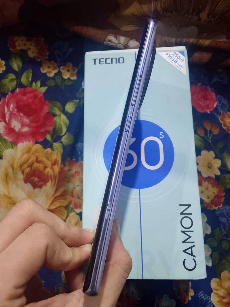 Tecno CAMON 30S 4