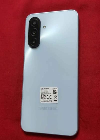 Samsung A17 (8/256)