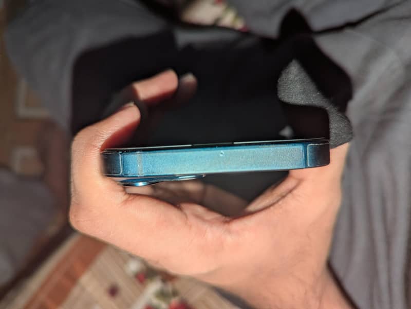 Apple iPhone 14 6