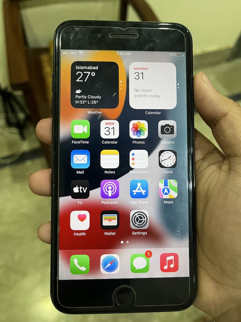 Apple iPhone 7 Plus 0