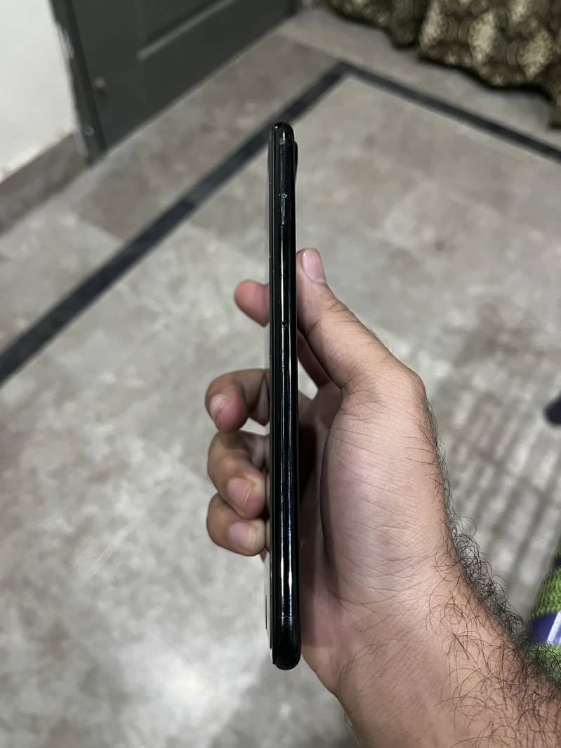Apple iPhone 7 Plus 1