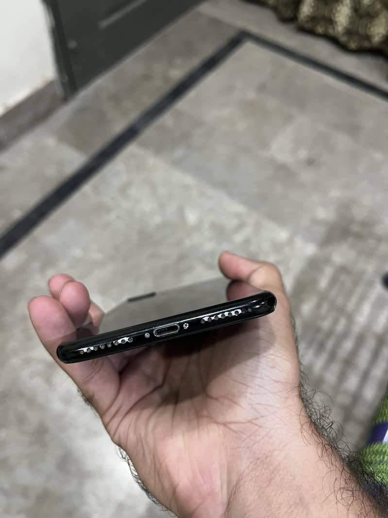 Apple iPhone 7 Plus 4